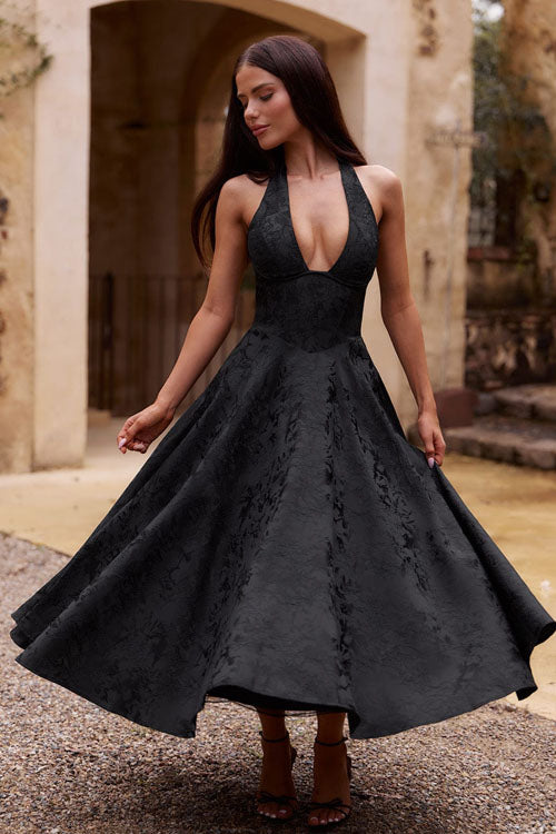 Damen Maxikleid Neckholder V-Ausschnitt ärmellos Jacquard fließend – Hochzeitsgast festlich | Fenja