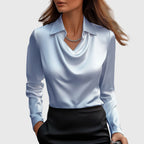 Damen Bluse fließend mit Plissee-Ausschnitt – elegant für Büro & Alltag | Kaya