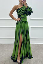 Damen Maxikleid gestreift asymmetrischer Träger plissiert Schlitz – Hochzeit & Partykleid | Anouk