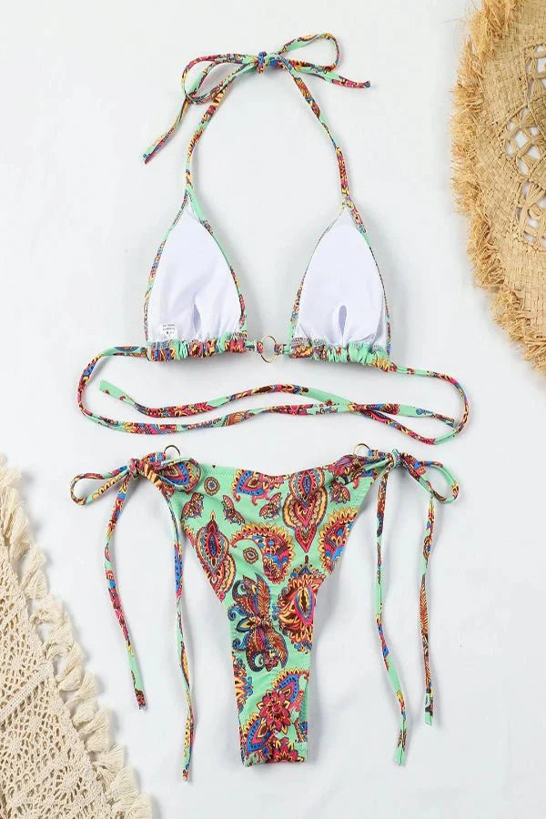 Damen Triangel-Bikini mit seitlichen Schnürungen und Paisley-Print – für Strand & Pool | Nieve