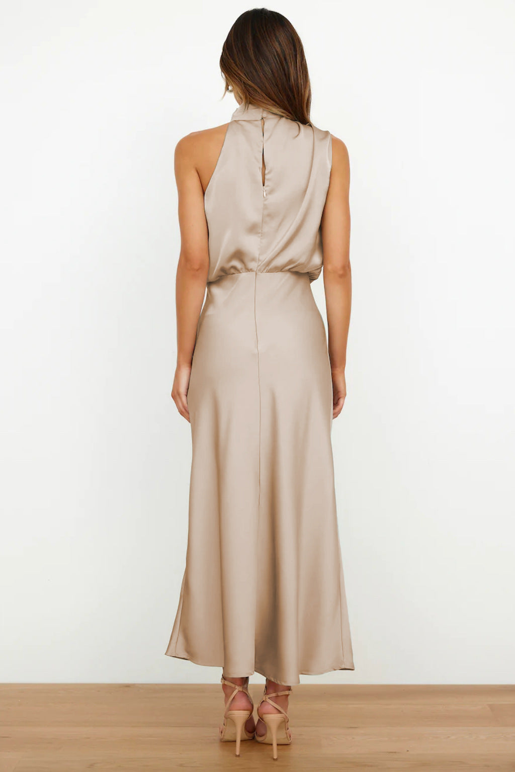 Damen Abendkleid Neckholder – festlich elegant für Hochzeit und Gala | Regina