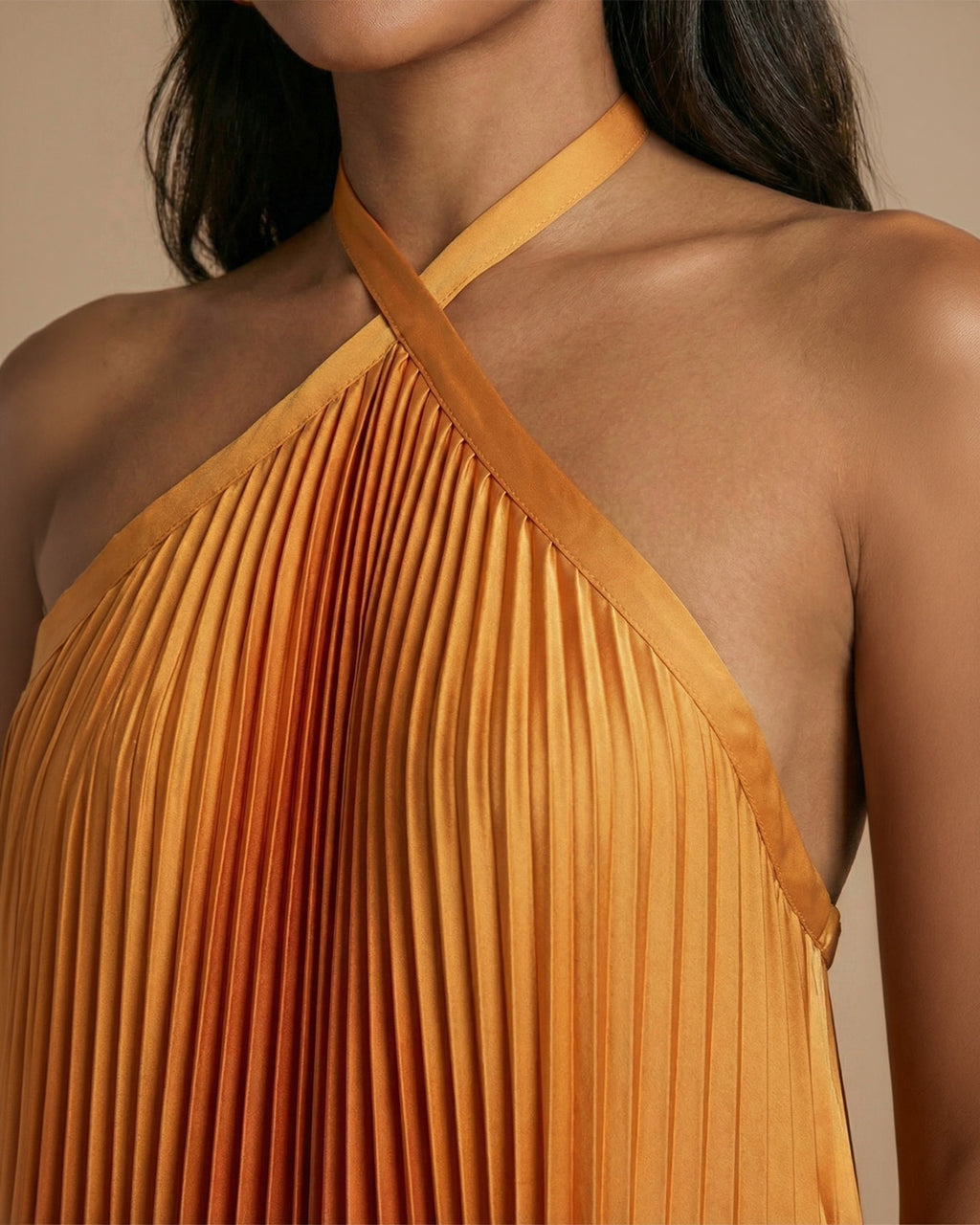 Damen Maxikleid Neckholder rückenfrei plissiert – Abendkleid für Abend & festliche Anlässe | Naomi