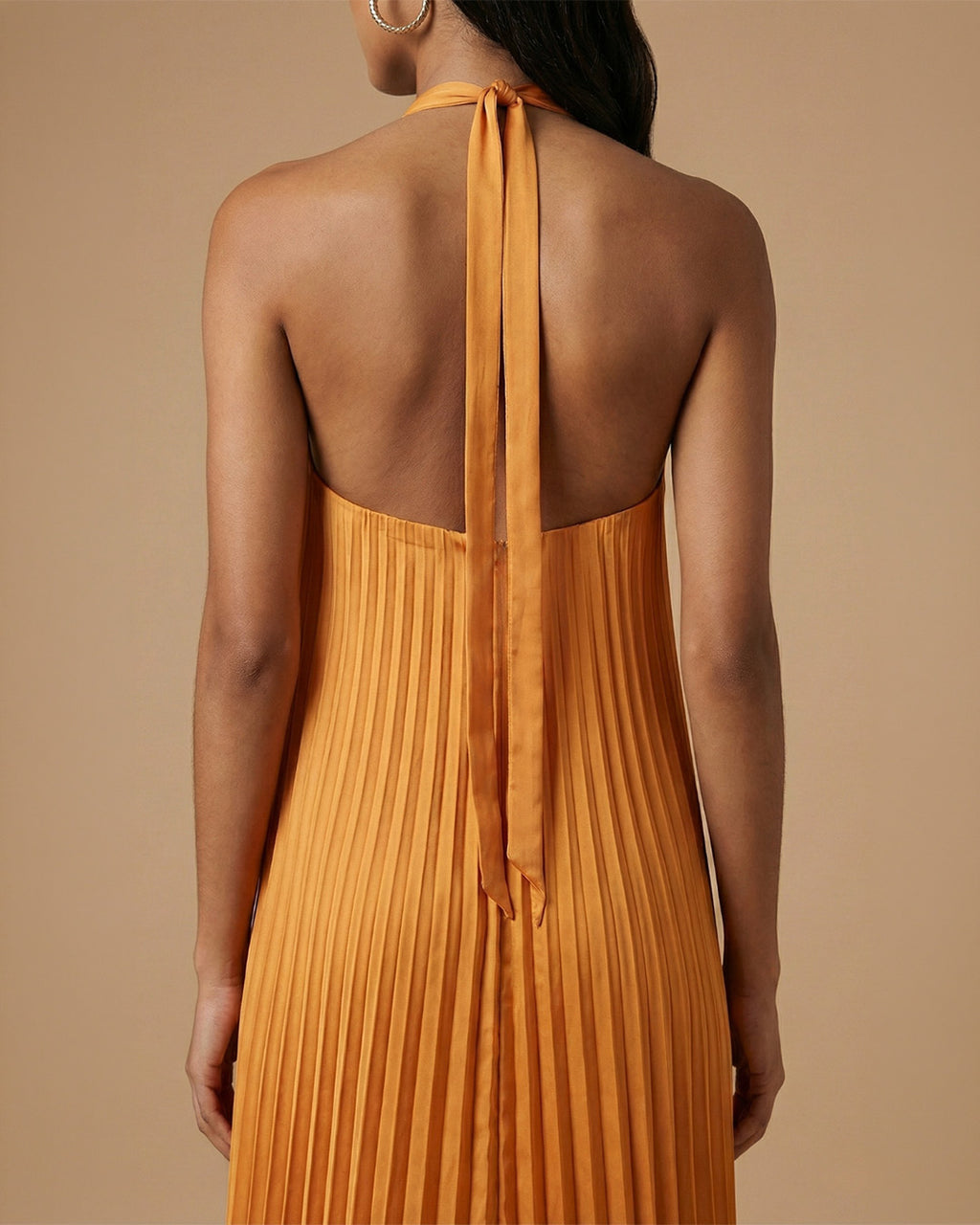 Damen Maxikleid Neckholder rückenfrei plissiert – Abendkleid für Abend & festliche Anlässe | Naomi