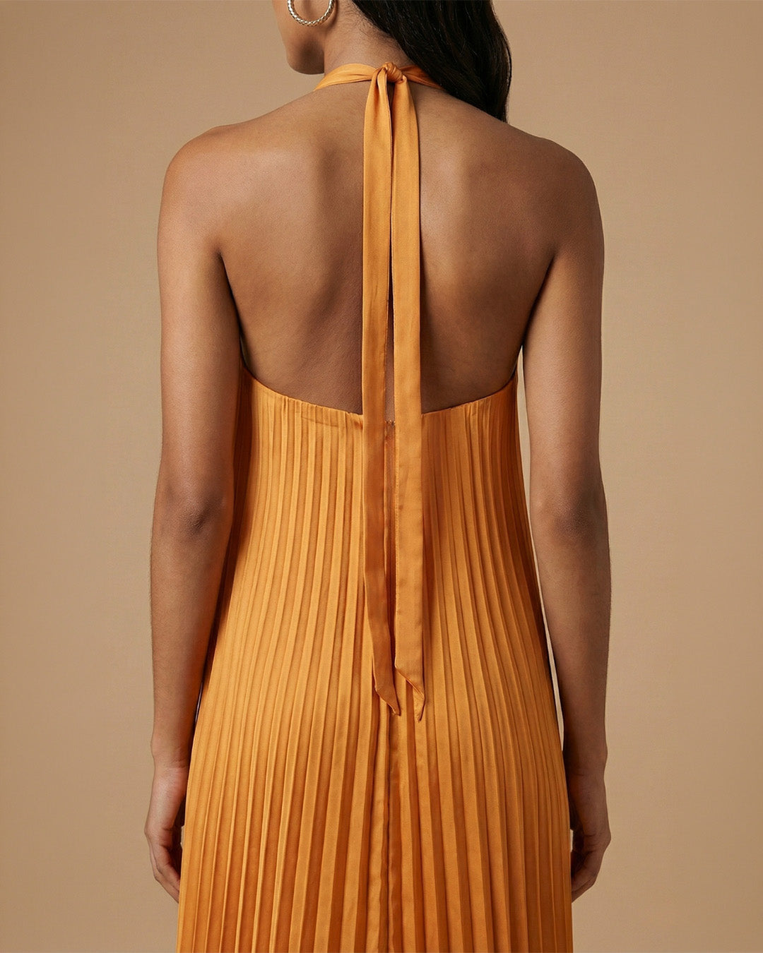 Damen Maxikleid Neckholder rückenfrei plissiert – Abendkleid für Abend & festliche Anlässe | Naomi