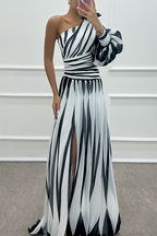 Damen Maxikleid gestreift asymmetrischer Träger plissiert Schlitz – Hochzeit & Partykleid | Anouk
