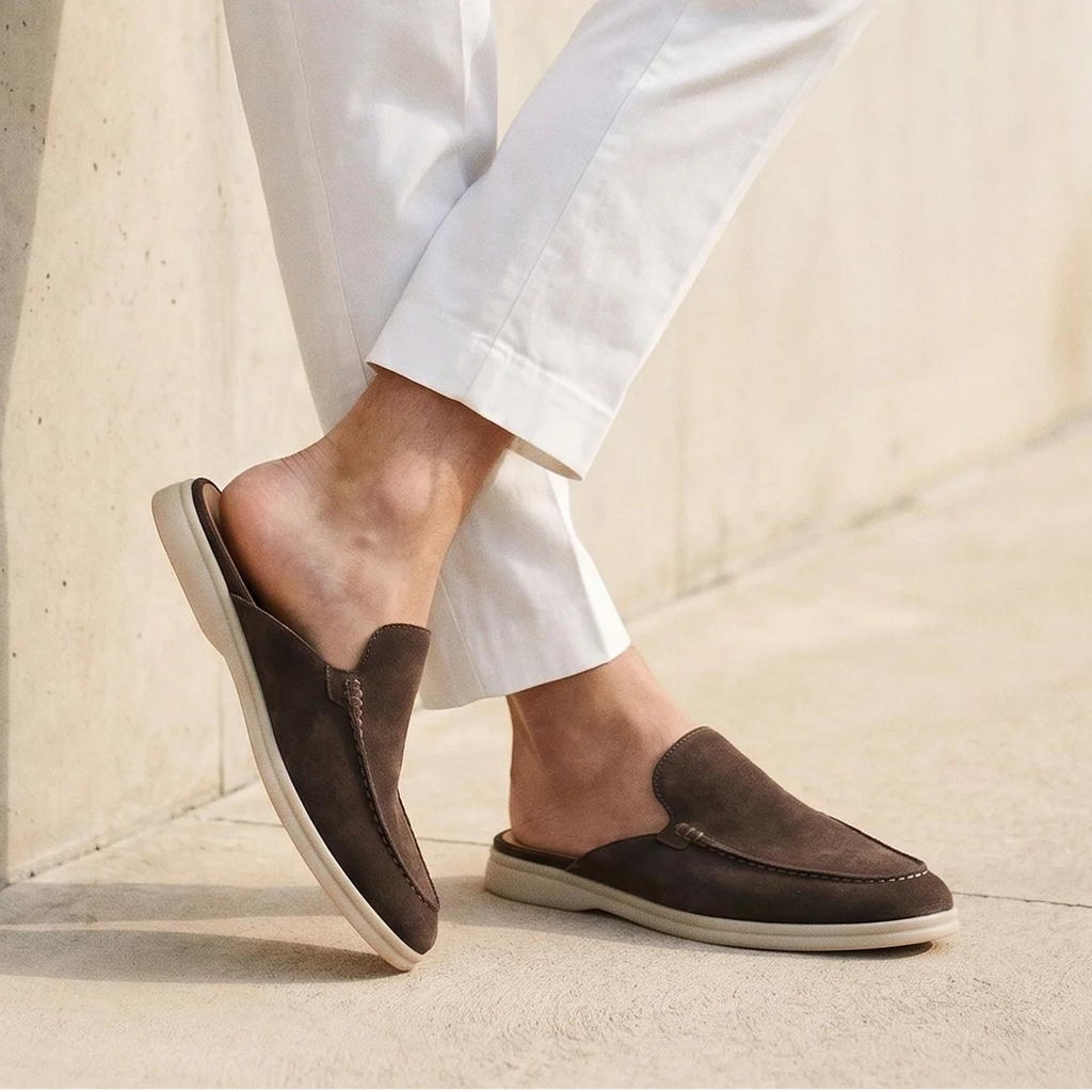 Men's mules with an open back and embroidered detail – Casual and comfortable for everyday wear | Levi