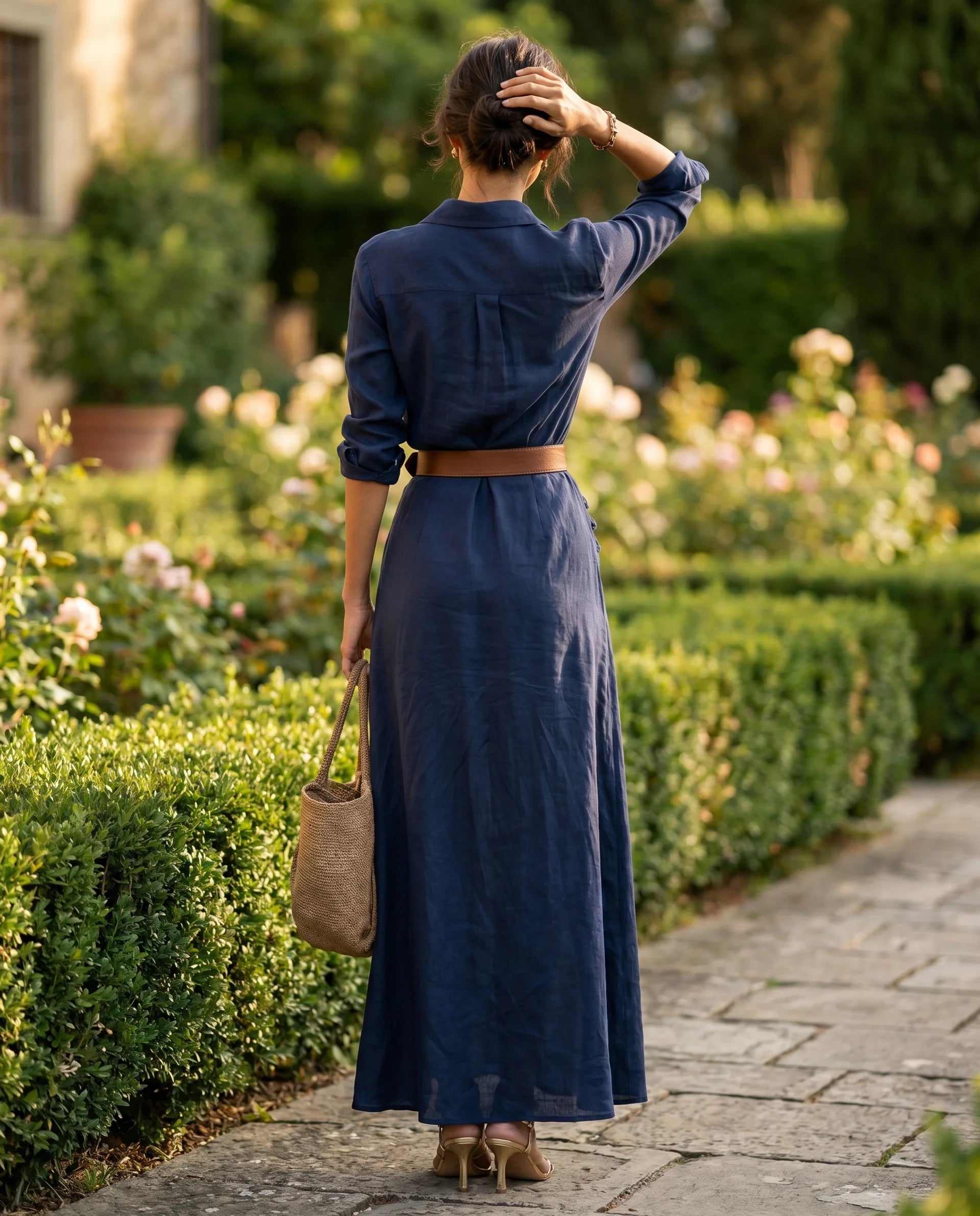 Damen Wickel-Maxikleid – Tiefer V-Ausschnitt, Langarm mit Taillengürtel | Linda