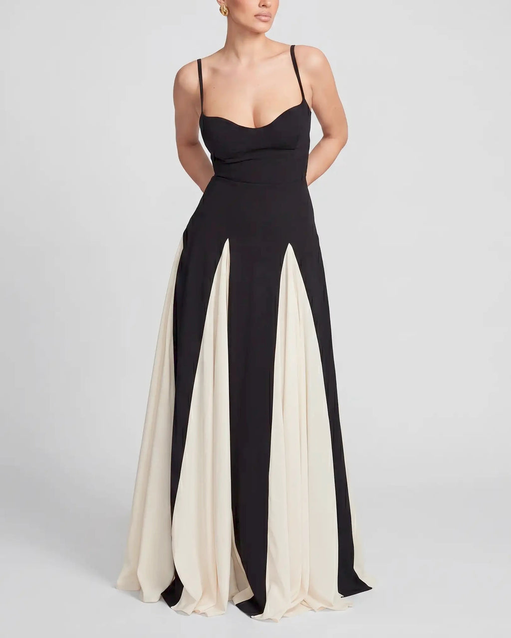 Damen Maxikleid Spaghettiträger rückenfrei fließend – elegant für Abend und besondere Anlässe | Romy