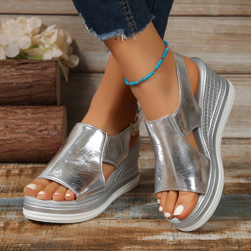 Damen Orthopädische Sandaletten mit Fußbett Metallic-Optik – für Freizeit & Abend | Solera